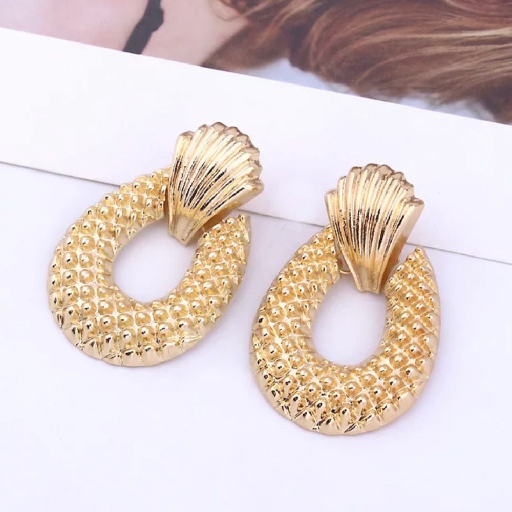 Large drop earrings - Picture 4 of 4